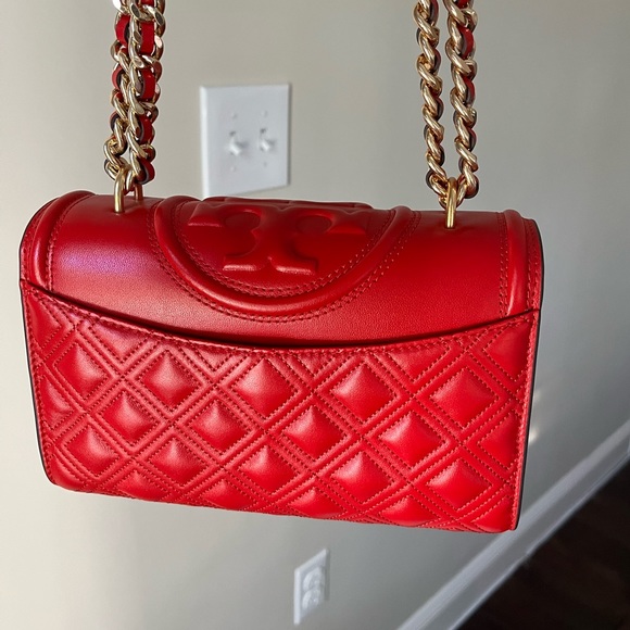 Tory Burch Handbags - 🔥 Free Shipping! Tory Burch Fleming Small Convertible Shoulder Bag